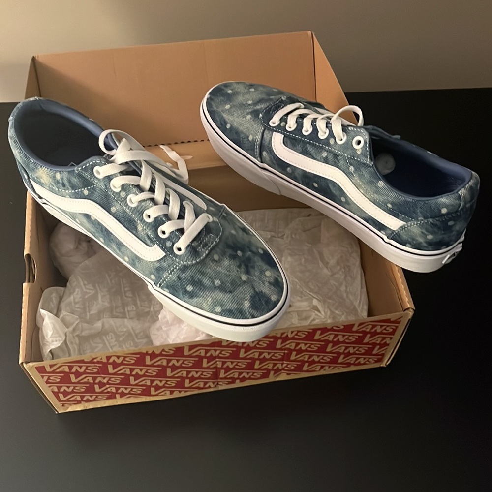 Womens Denim Polka Dot Vans Sneakers size 10 Brand New